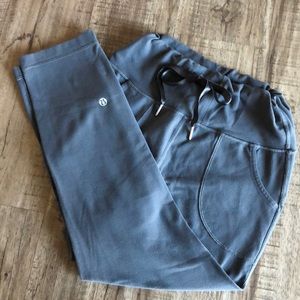 LULULEMON 🍋 athletic leggings